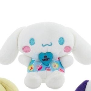 hello kitty sweetheart mystry plush Nwt